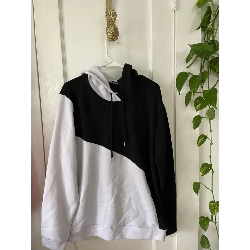 SHEIN Size X-Large Black & White Pullover Hoodie